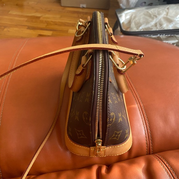 Louis Vuitton Alma BB purse - Picture 2 of 7